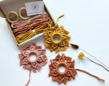 Load image into Gallery viewer, D.I.Y. Macrame Stars - Large
