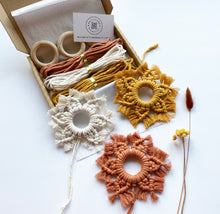 Load image into Gallery viewer, D.I.Y. Macrame Stars - Large