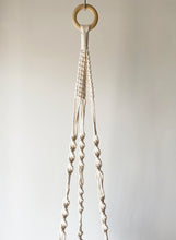 Load image into Gallery viewer, Macrame Plant Hanger