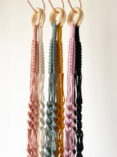Load image into Gallery viewer, Macrame Plant Hanger