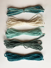 Load image into Gallery viewer, D.I.Y. Macrame Stars Blues - Small