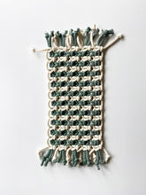 Load image into Gallery viewer, Macrame Mat / Coaster