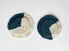 Load image into Gallery viewer, Macrame Coasters